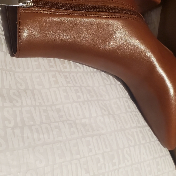 Booties - Picture 6 of 7